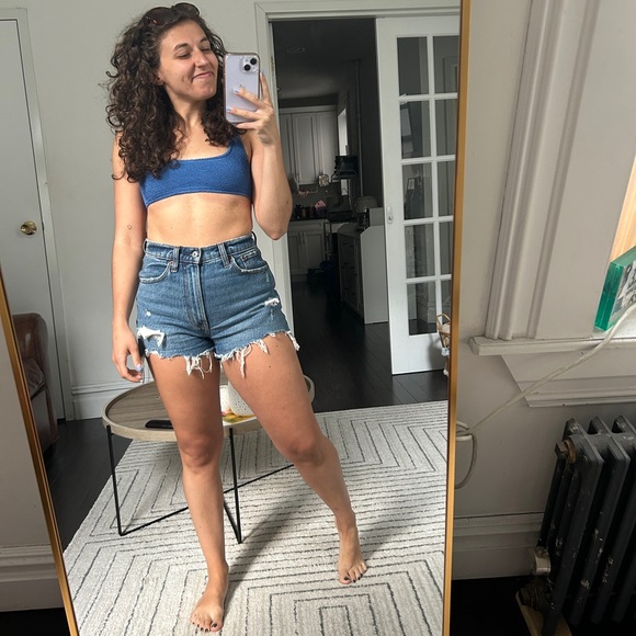 Abercrombie Curve Love High Rise Mom Short - Picture 4 of 4